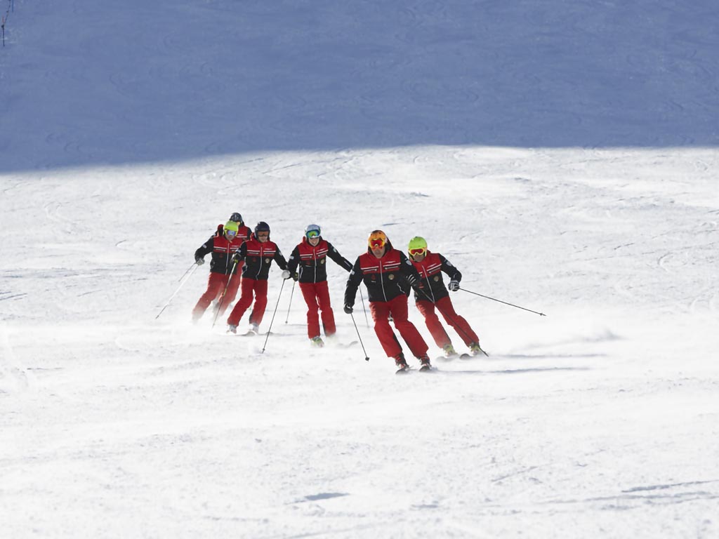 Group Ski Courses for Adults - Fun and Learning in Arabba